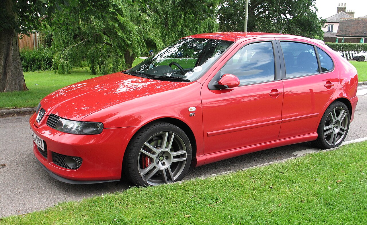 File:SEAT Leon Mk1 driver's seat left view.jpg - Wikimedia Commons