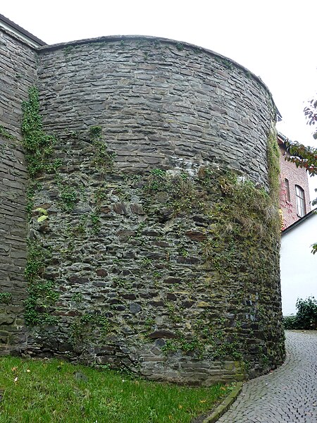 File:SI Stadtbefestigung Wehrturm Nord Hinterstrasse 3.jpg