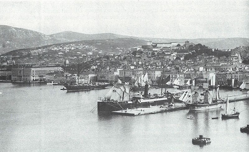 File:SS Thalia vor 1907 mit Segeln (cropped).jpg