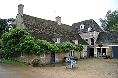 Sacrewell Watermill, Thornhaugh - geograph.org.inggris - 952763.jpg