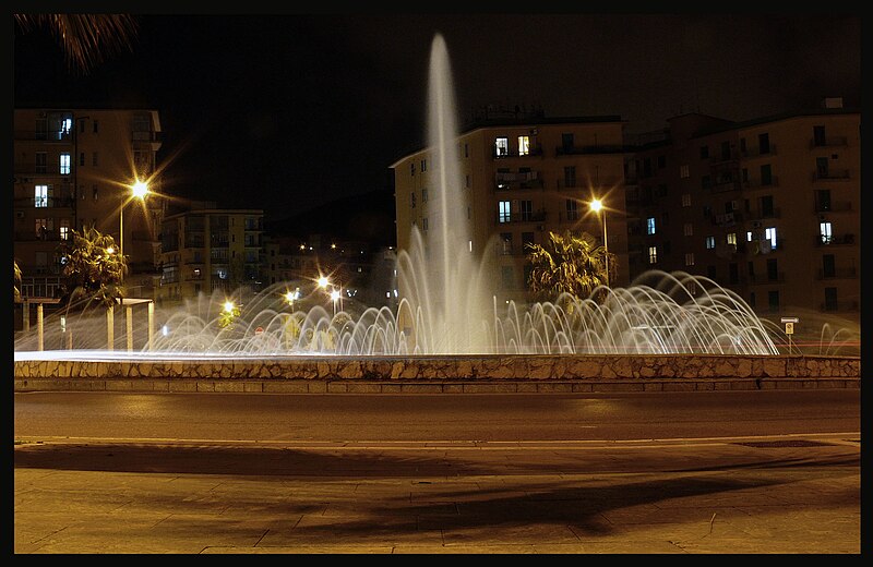 File:Salerno Fountain Montpellier.jpg