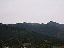 Monte Sangun. Alla sommità si trova un centro radio per il vicino aeroporto di Fukuoka.