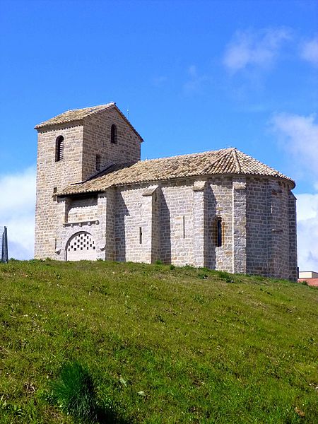 File:Sarriguren (Egüés) - viejo núcleo urbano, iglesia de Santa Engracia.JPG