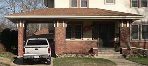 The porch and attached porte-cochere Schulein house (Sioux City) porch 2.JPG