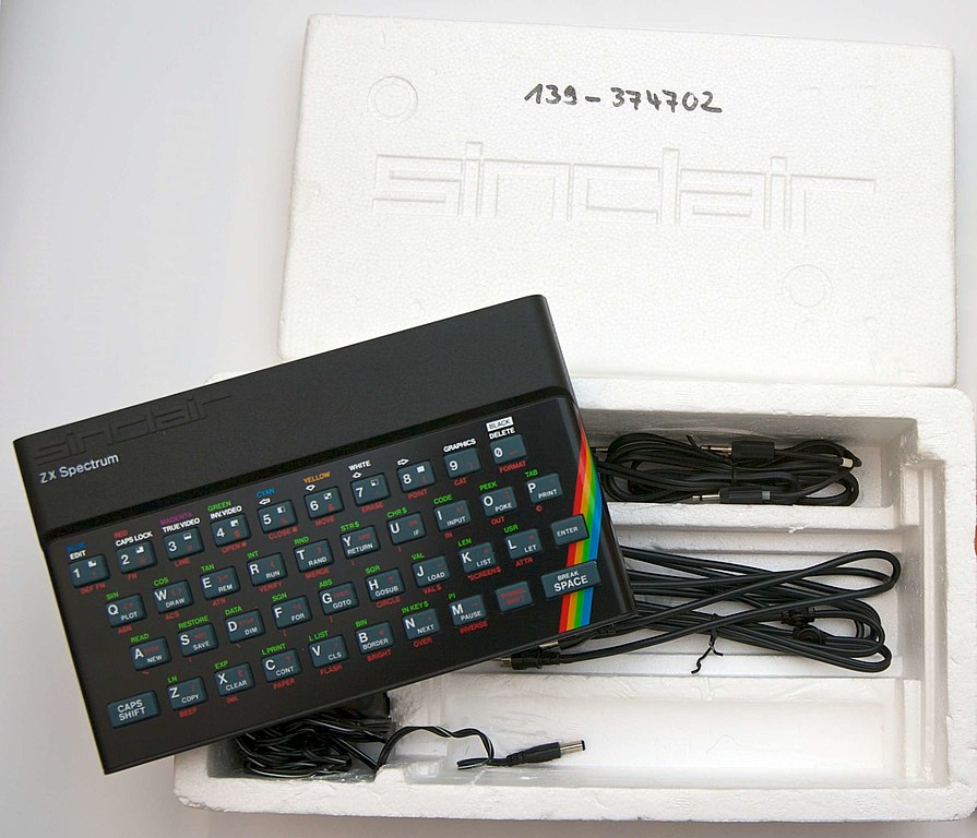File:Sinclair ZX Spectrum 48k box (7160164308)c.jpg - Wikimedia 