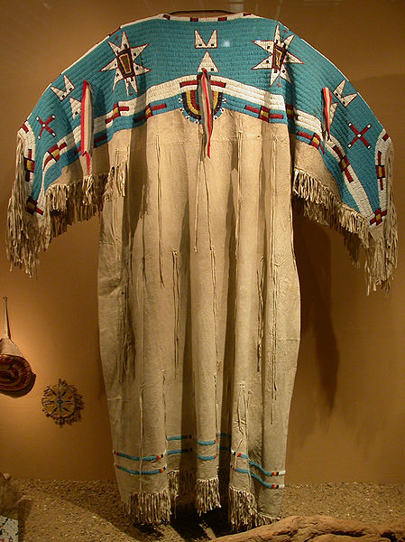 File:Sioux-Womendress.jpg