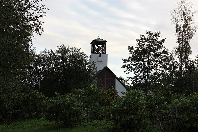 File:Skjold kirke, Bergen.jpg