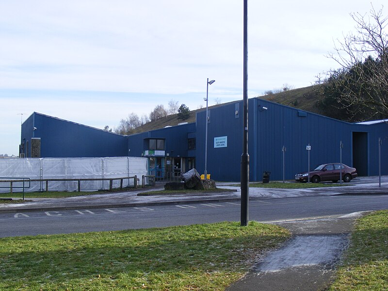 File:South Wansdyke Leisure Centre.jpg