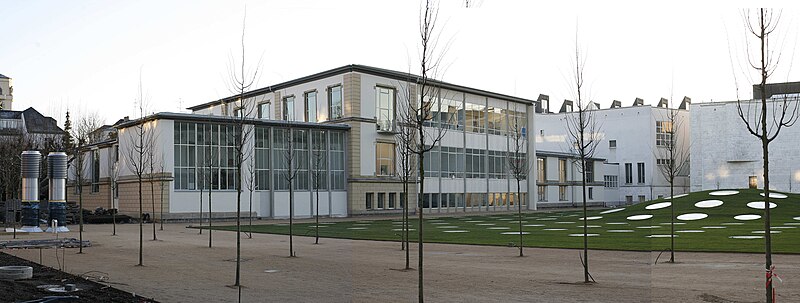 File:Städelschule Hauptgebäude.jpg