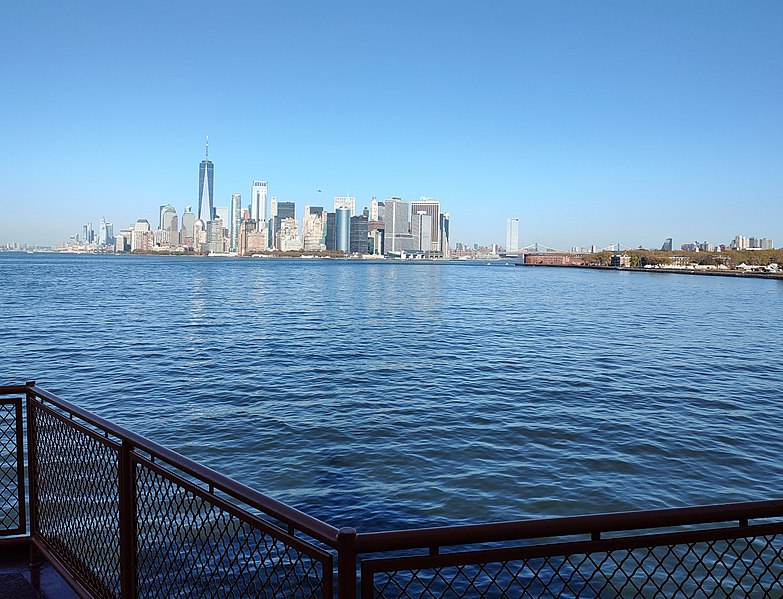 File:Staten Island Ferry, NYC towards Manhattan.jpg