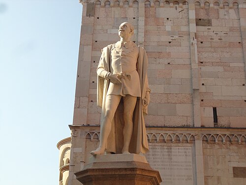 Statue of Alessandro Tassoni in Modena