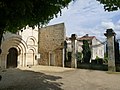 Français : Eglise et logis de St-Saturnin, Charente, France