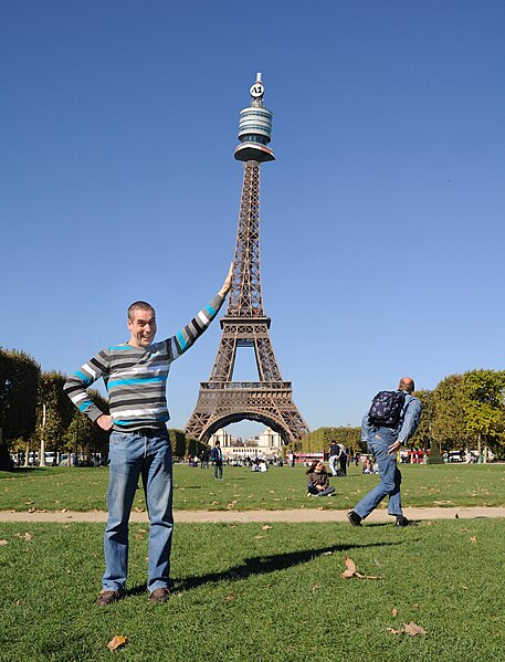 File:Taxiarchos Eiffeltower.jpg