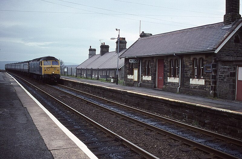 File:Train passing through Garsdale Station - geograph.org.uk - 5484180.jpg