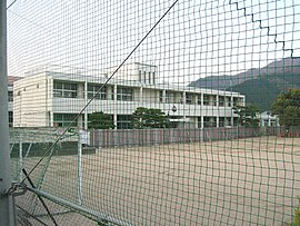 津山市立清泉小学校