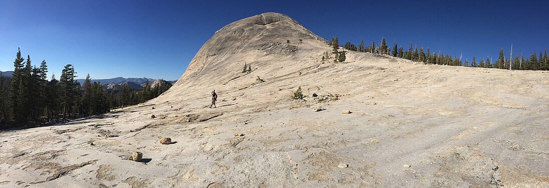 Descent of the back side of the Fairview Dome at Tuolumne Meadows