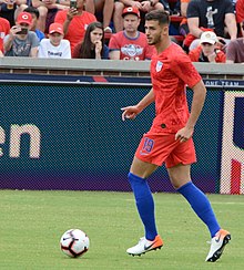 Miazga playing for the United States in a 2019 friendly against Venezuela USAvVEN 2019-06-09 - Matt Miazga (51171376945) (cropped).jpg