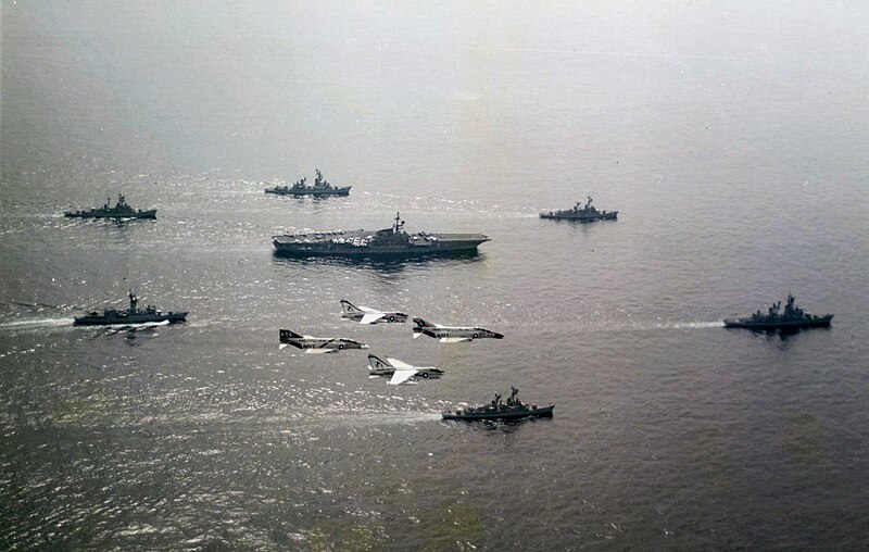 File:USS FD Roosevelt (CVA-42) battle group 1970.jpeg