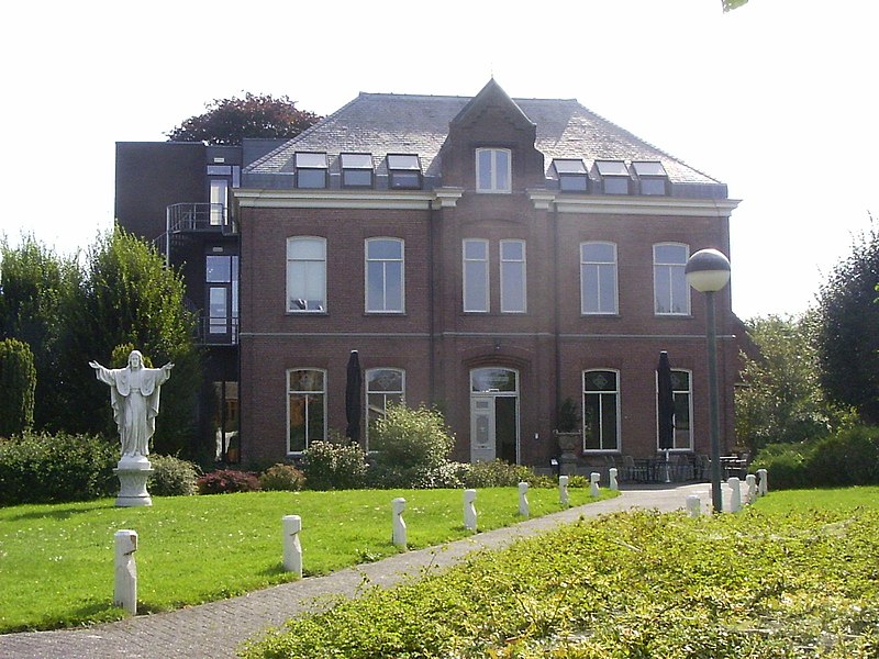 File:Uden-kapelstraat-08070010.jpg