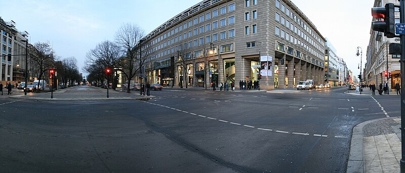 File:Unter den Linden Ecke Friedrichstraße.jpg