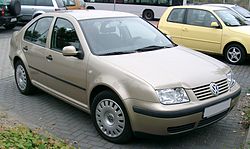 VW Bora Limousine (1998–2005)