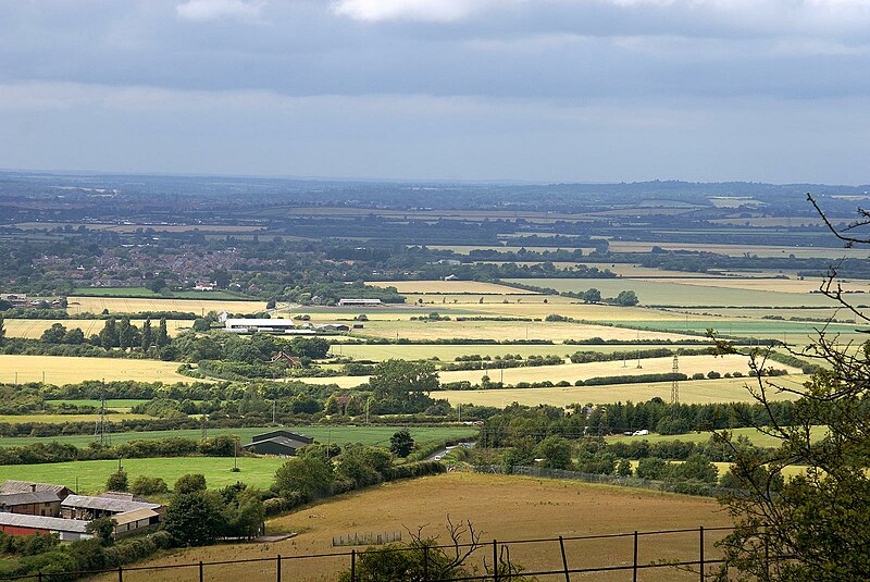 File:Vale of Aylesbury.jpg