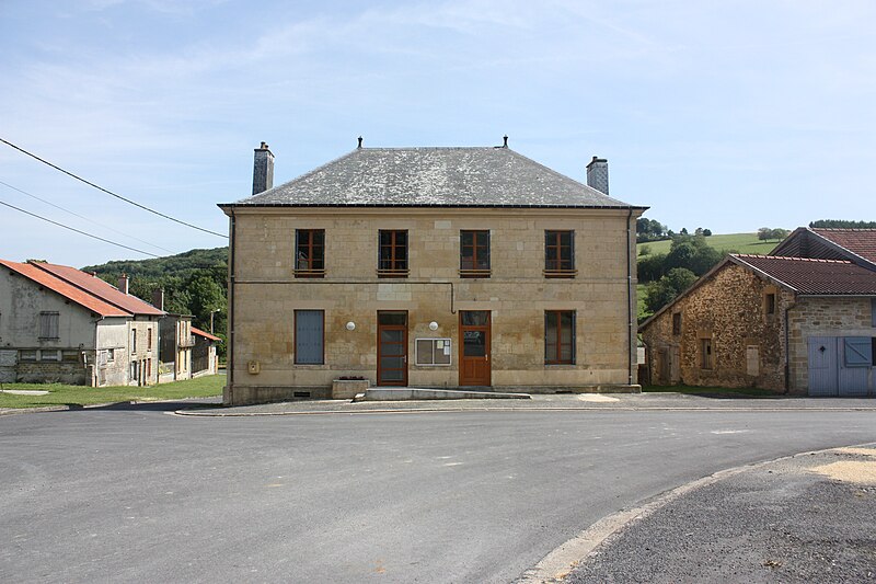 File:Vaux-en-Dieulet - la Mairie - Photo Francis Neuvens lesardennesvuesdusol.fotoloft.fr.JPG