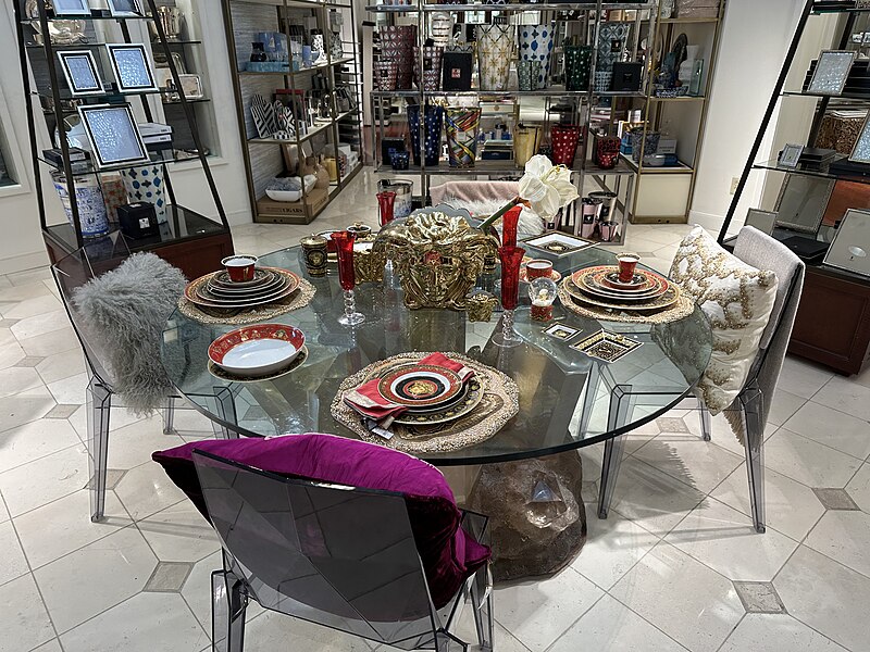 File:Versace China, Neiman Marcus, Shops at Merrick Park, Coral Gables, Florida.jpg