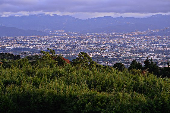 Vista de la Vall Central des de les muntanyes d'Heredia