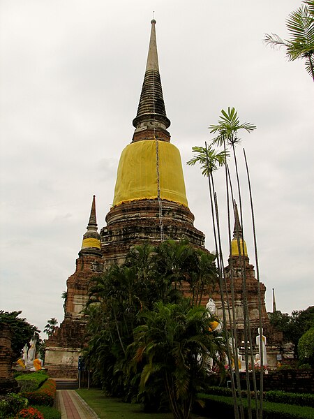 File:Wat Yai Chai Mongkhon Ayutthaya Thailand 04.jpg