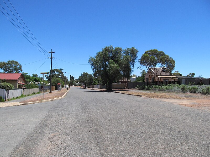 File:Williamstown - Barton N from Mafeking.jpg