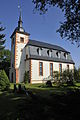 Evangelische Pfarrkirche „St. Jacobus“ mit künstlerischer Ausstattung, Kirchhof und Einfriedung