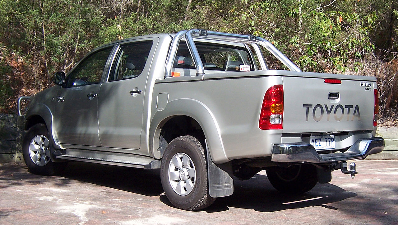 Image of 2005-2007 Toyota Hilux (KUN26R) SR5 4-door utility 01