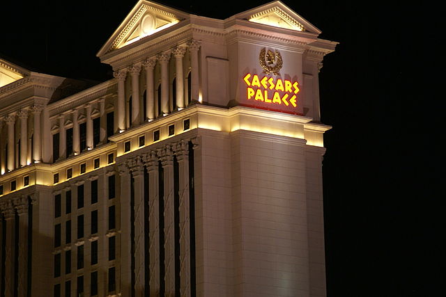 File:Caesars Palace Las Vegas. (39229935724).jpg - Wikimedia Commons