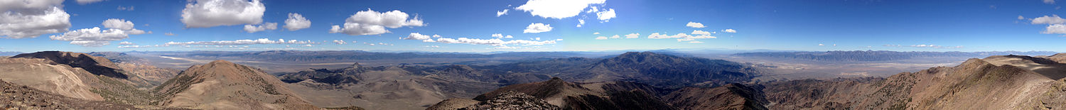 2014-10-19 13 14 54 Full 360 degree panorama from the edges of the south summit of Mount Jefferson, Nevada.jpg