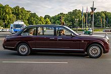 Queen Elizabeth II being driven in her Bentley State Limousine during a state visit to Germany, 2015 20150624 Die Queen am Grossen Stern IMG 5672 by sebaso.jpg