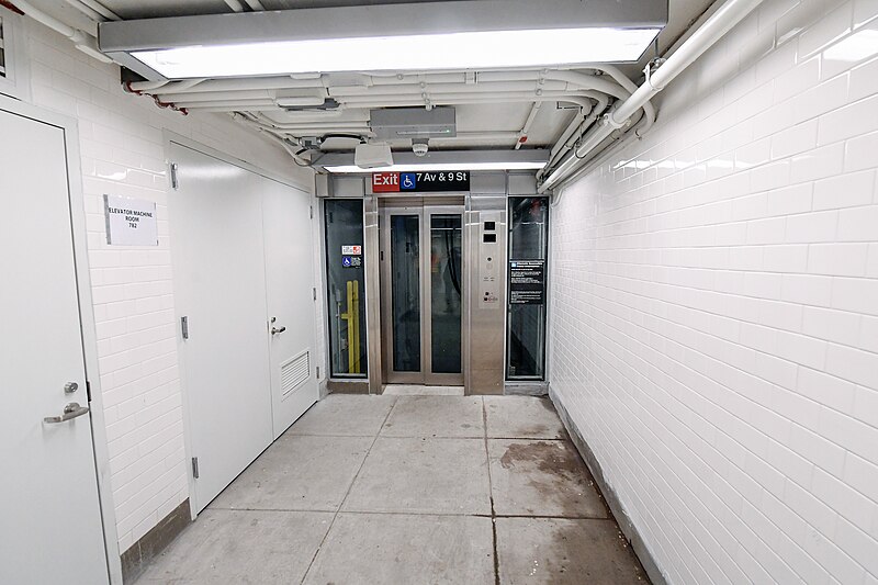 File:7 Av Elevators (53346028382).jpg