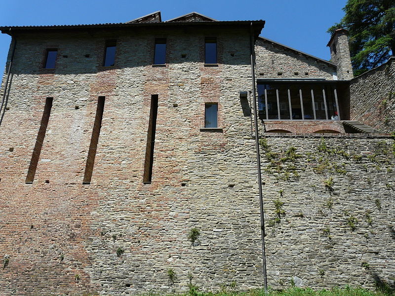 File:Acqui Terme-castello5.jpg