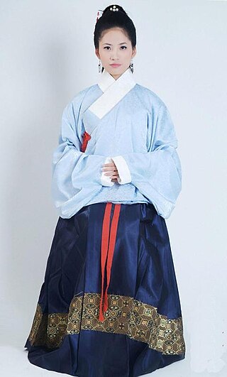 <i>Ruqun</i> Hanfu set of attire