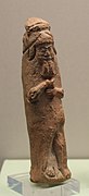Apkallu. Statuette. Céramique néo-assyrienne. Assyrie, Nimrud ou Ninive. British Museum