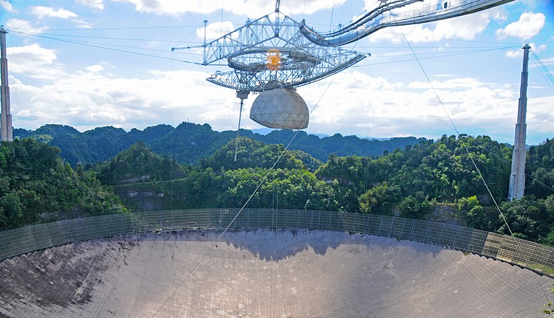 File:Arecibo radio telescope observatory Puerto Rico - panoramio (11).jpg