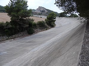 The banking at the Autodromo de Sitges-Terramar Autodrom de Terramar, Sitges (juliol 2012) - panoramio (1).jpg