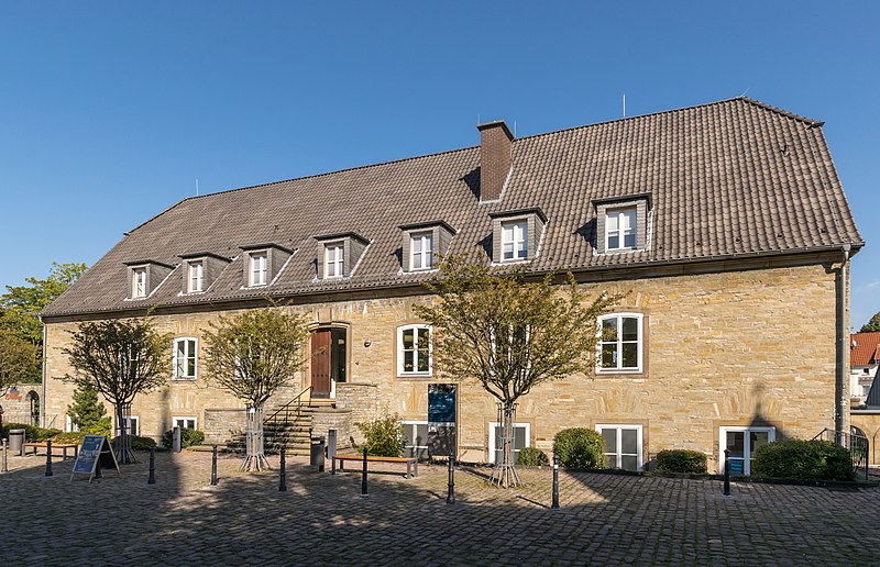 File:Büren - 2015-10-03 - Wachhaus Wewelsburg (02).jpg