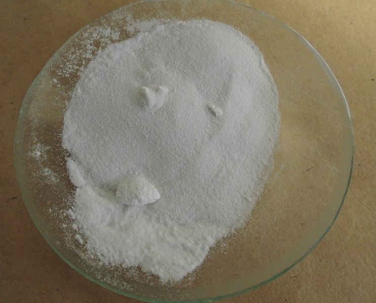 File:Barium oxide.JPG