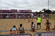 Deutsch: Beachhandball bei den Olympischen Jugendspielen 2018; Tag 5, 10. November 2018; Mädchen, Hauptrunde - Ungarn-Paraguay 2:0 English: Beach handball at the 2018 Summer Youth Olympics at 11 October 2018 – Girls Main Round – Hungary-Paraguay 2:0