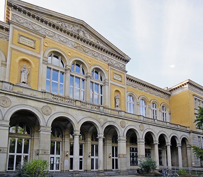 File:Berlin joachimsthalsches gymnasium hauptgebaeude 09.10.2011 15-40-35.jpg