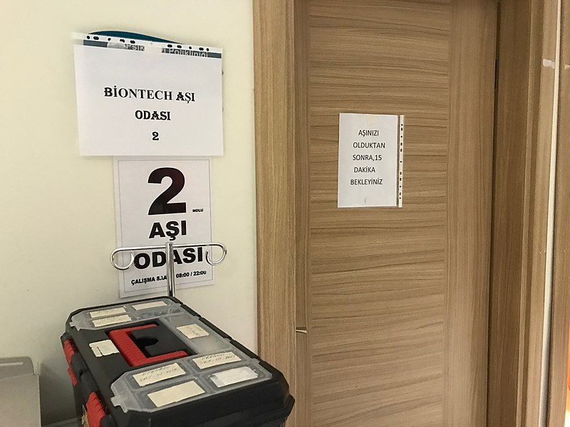 File:Biontech vaccination room in Turkey.jpg