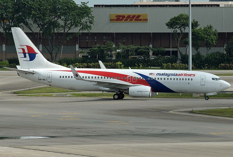 File:Boeing 737-8FZ, Malaysia Airlines JP7511492.jpg