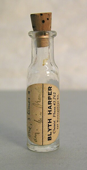 File:Bottle, chemist (AM 1999.77.7-2).jpg