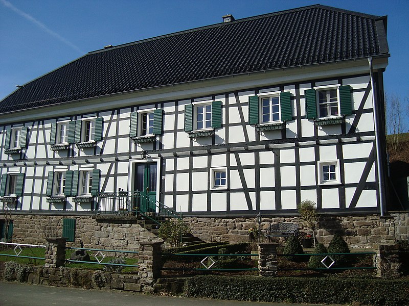File:Brückerhof (Lohmar) 2.jpg